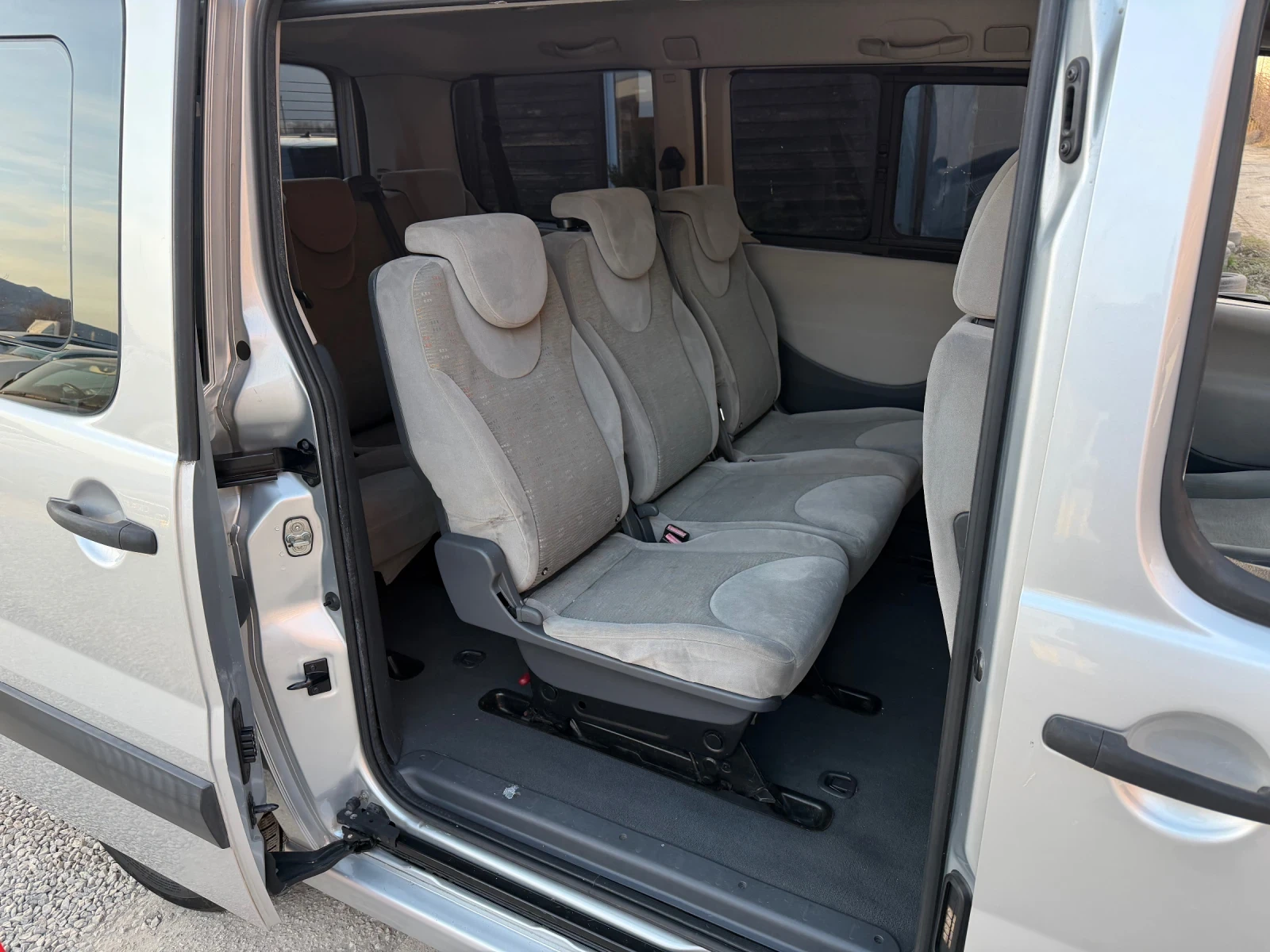 Peugeot Expert 2.0HDi 120кс * 8+ 1* * Италия* * Климатроник* , снимка 15 - Бусове и автобуси - 53779413