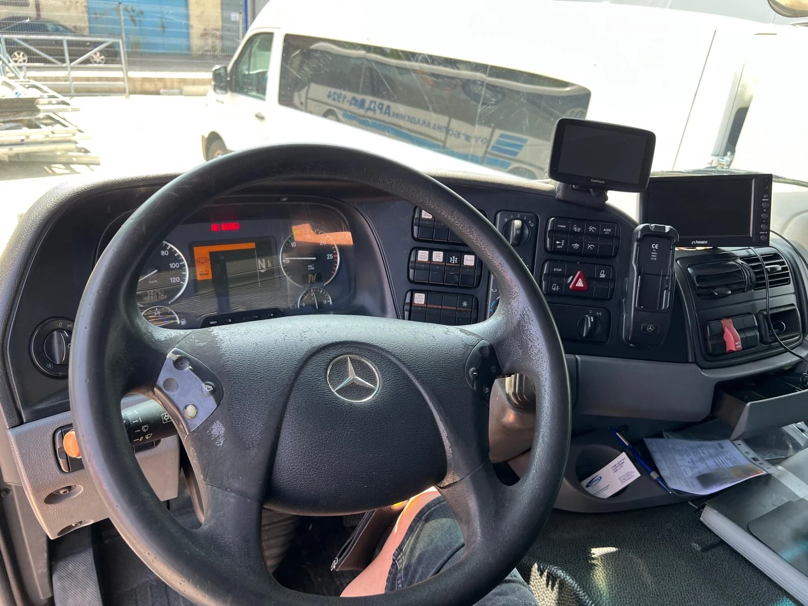 Mercedes-Benz Actros ADR - изображение 9