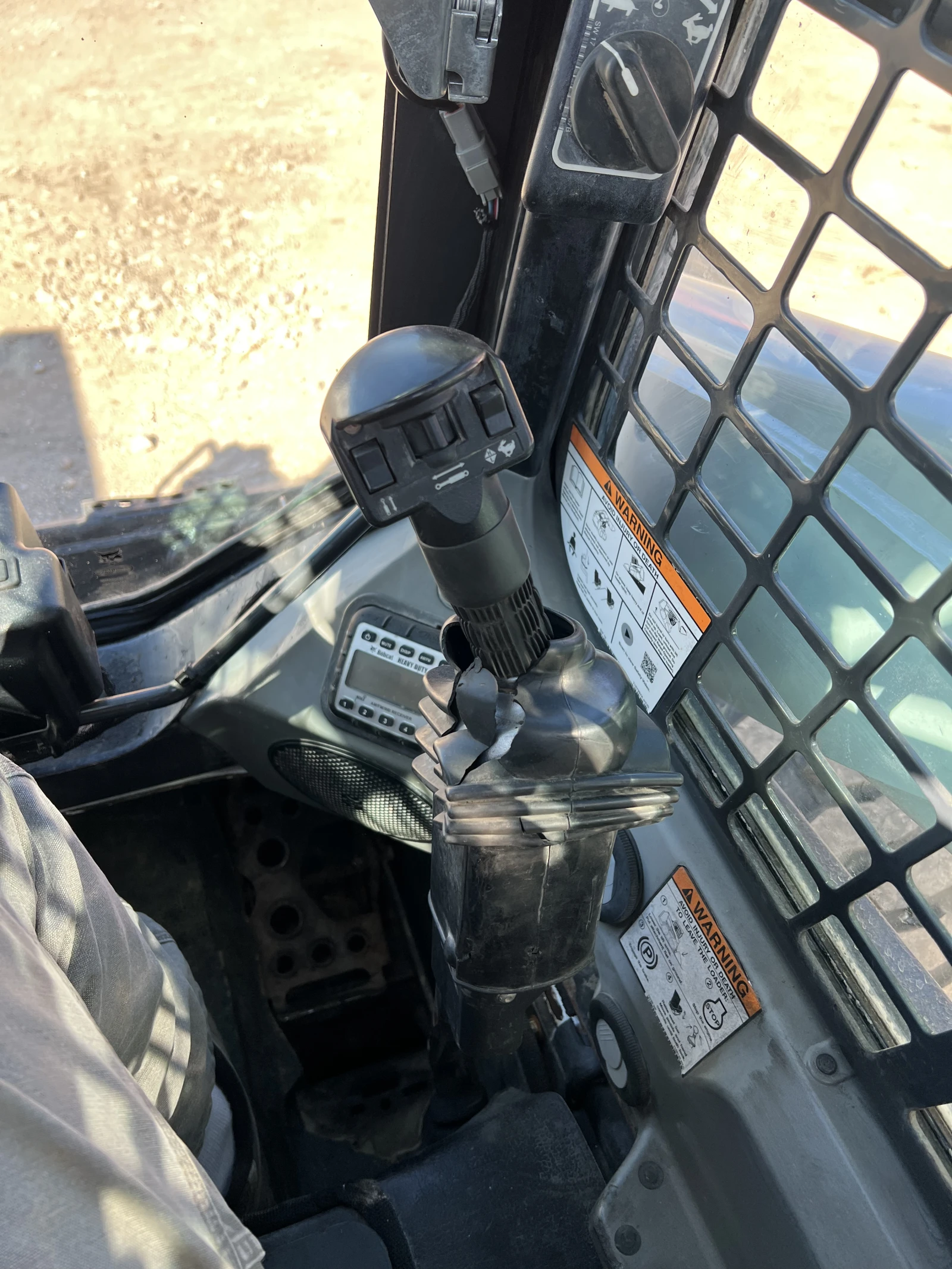 Мини челни товарачи Bobcat S650, снимка 13 - Индустриална техника - 56362309