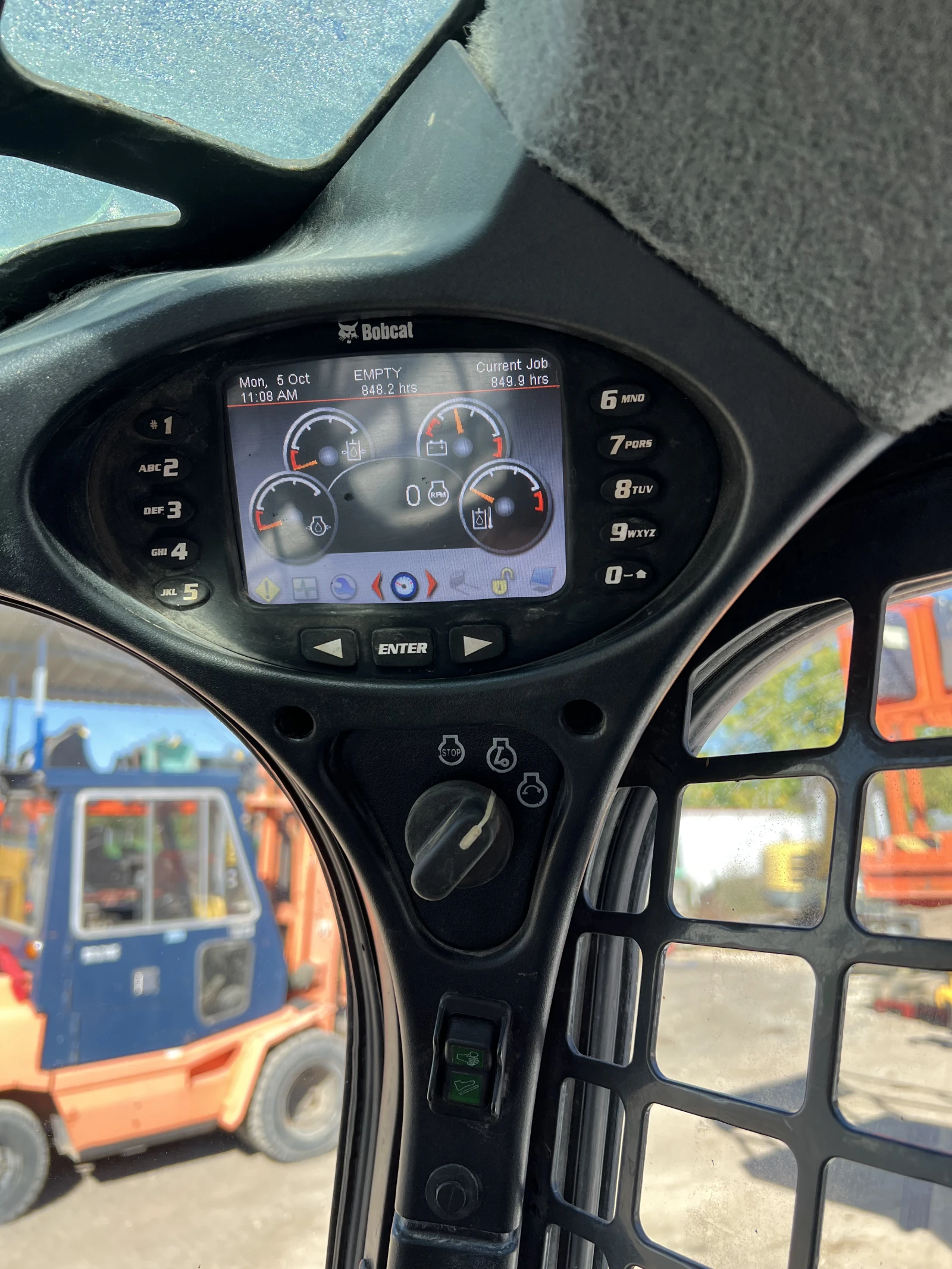 Мини челни товарачи Bobcat S650, снимка 14 - Индустриална техника - 56362309