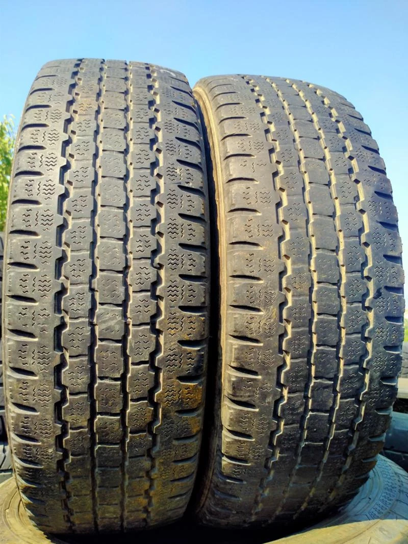 Гуми Зимни 205/65R16, снимка 2 - Гуми и джанти - 33902048