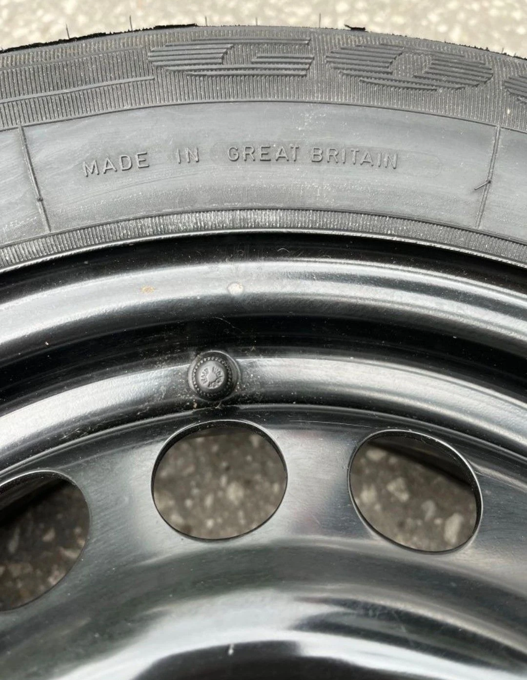 Гуми с джанти Goodyear 185/65R15, снимка 3 - Гуми и джанти - 55817091