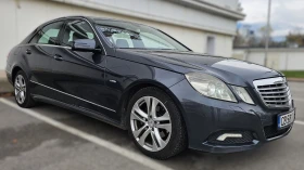 Mercedes-Benz E 220 AVANTGARDE, снимка 1