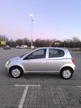 Toyota Yaris 1.3 vvt Бензин.Климатик , снимка 6