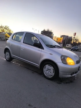 Toyota Yaris 1.3 vvt Бензин.Климатик , снимка 1