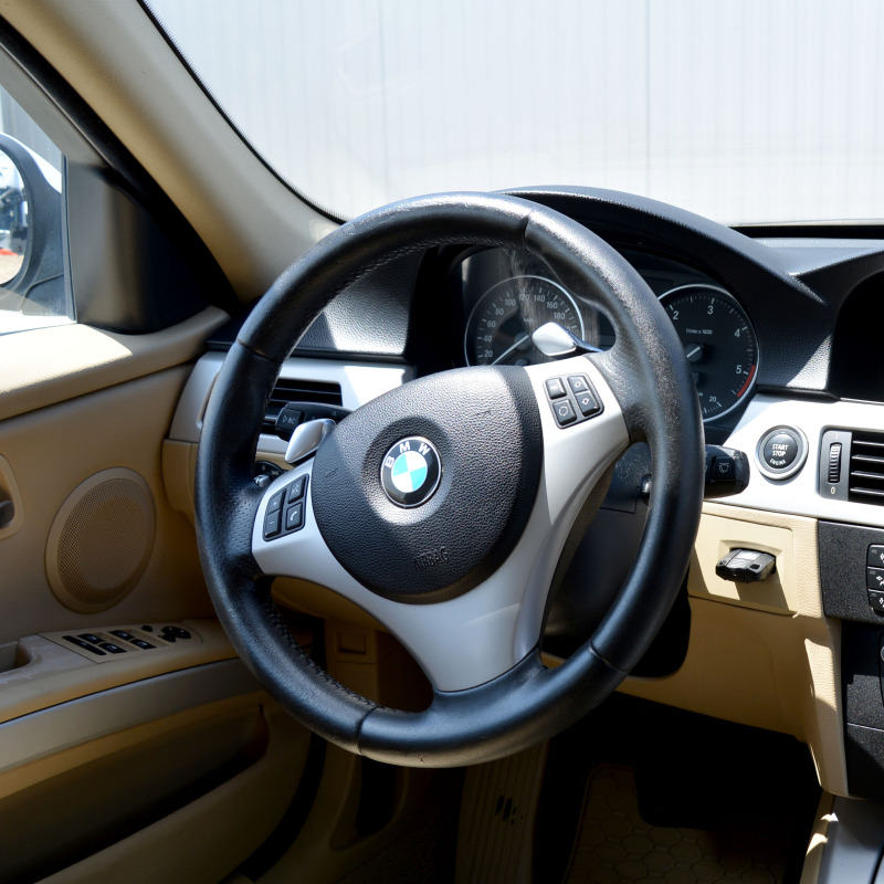 BMW 330 3.0 xDrive, снимка 6 - Автомобили и джипове - 40654740