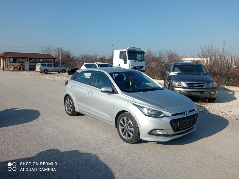Hyundai I20 Газ бензин , снимка 1 - Автомобили и джипове - 43786741