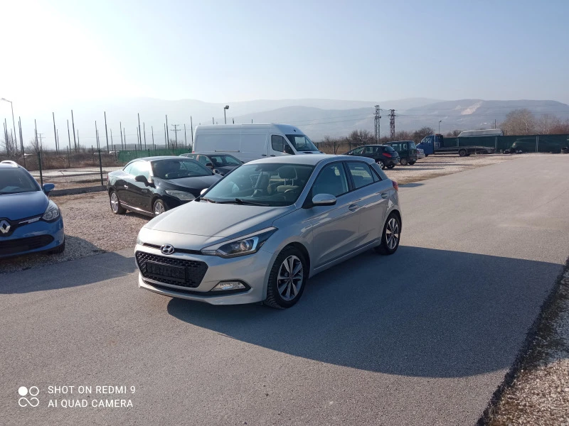 Hyundai I20 Газ бензин , снимка 10 - Автомобили и джипове - 43786741