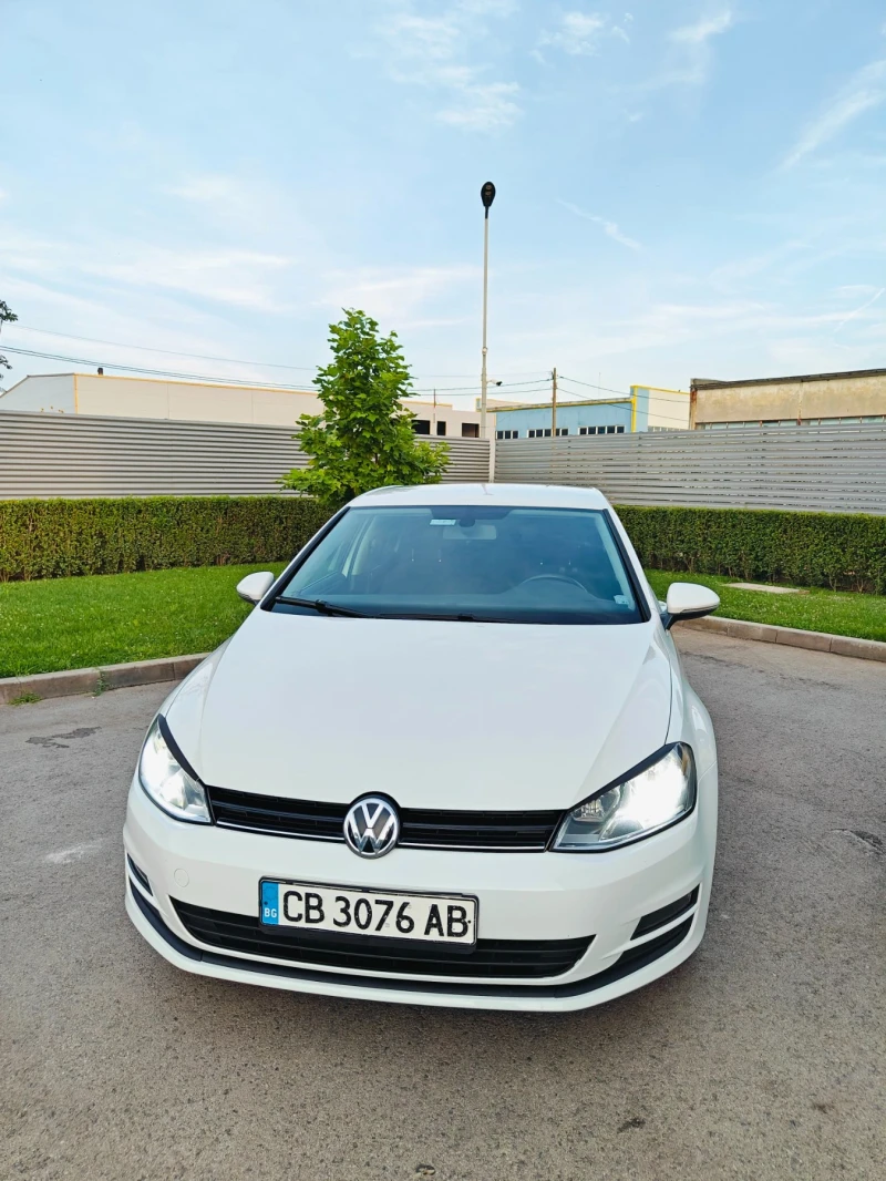 VW Golf 7, 1, 6 TDI Закупен от България, сервизна история , снимка 1 - Автомобили и джипове - 47002483