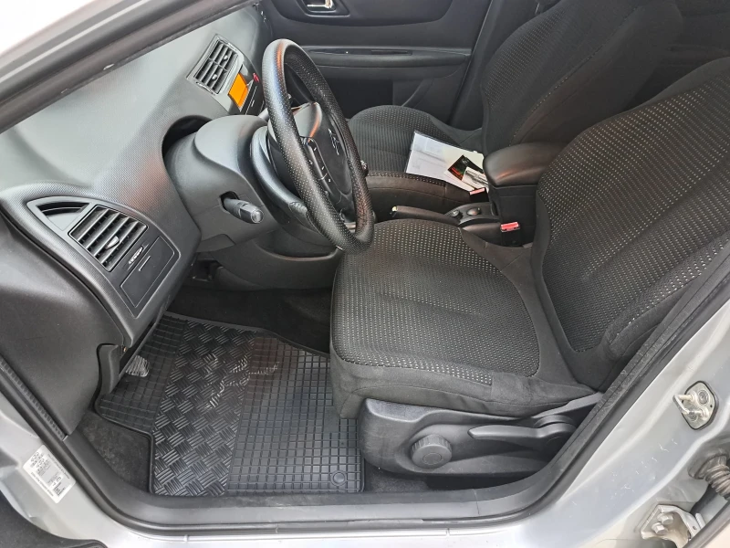 Citroen C4 1.6i 120k.c. + Газ!, снимка 9 - Автомобили и джипове - 48418881