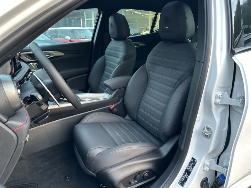 Alfa Romeo Tonale  1.5/160HP/TRIBUTO-ITALIANA/360/NAVI/ACC/AMBI/122v, снимка 13 - Автомобили и джипове - 49675193