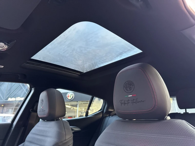 Alfa Romeo Tonale  1.5/160HP/TRIBUTO-ITALIANA/360/NAVI/ACC/AMBI/122v, снимка 14 - Автомобили и джипове - 49675193