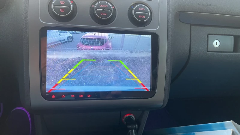 VW Touran, снимка 11 - Автомобили и джипове - 52756031