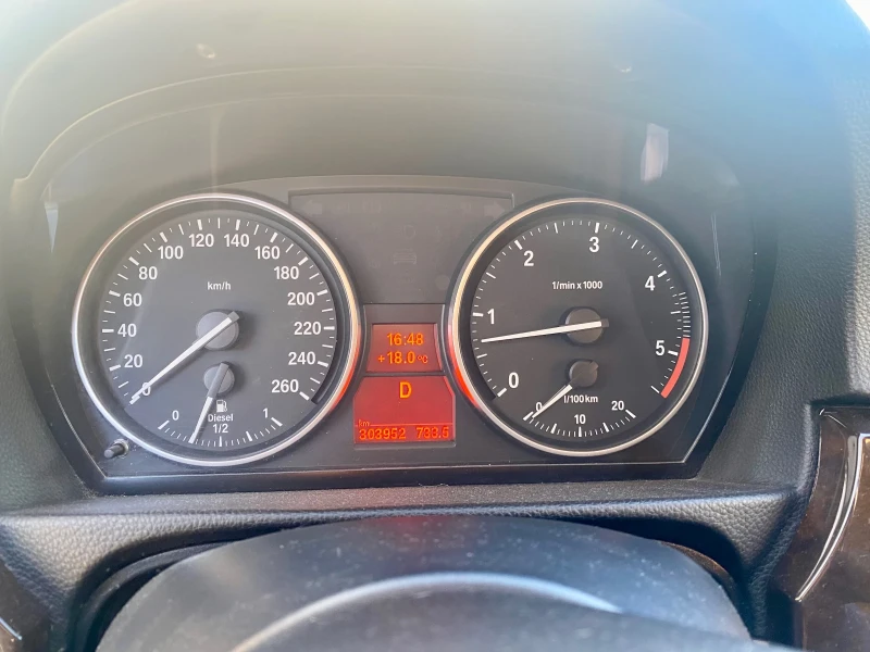 BMW 330 E91 LCI RWD, снимка 4 - Автомобили и джипове - 52249001