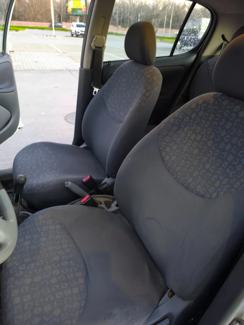 Toyota Yaris 1.3 vvt Бензин.Климатик , снимка 16 - Автомобили и джипове - 52927992