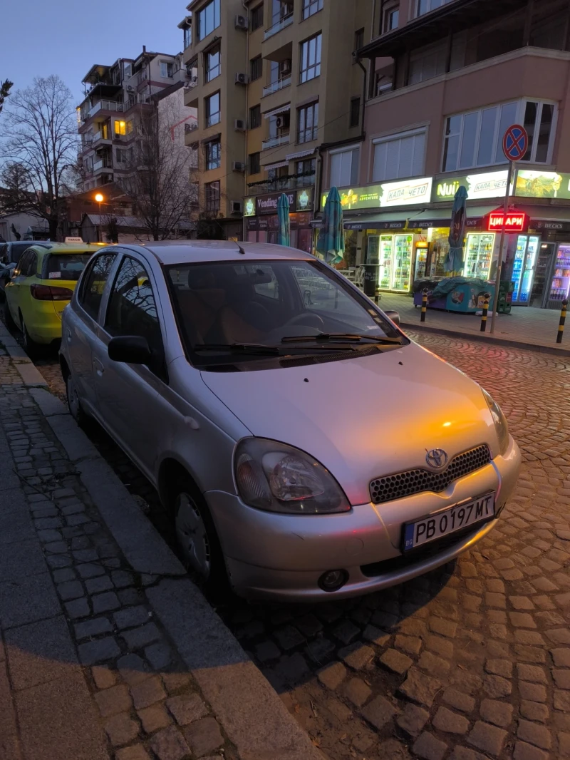 Toyota Yaris 1.3 vvt Бензин.Климатик , снимка 10 - Автомобили и джипове - 52927992