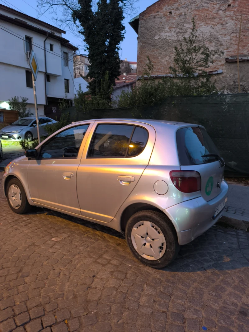 Toyota Yaris 1.3 vvt Бензин.Климатик , снимка 8 - Автомобили и джипове - 52927992