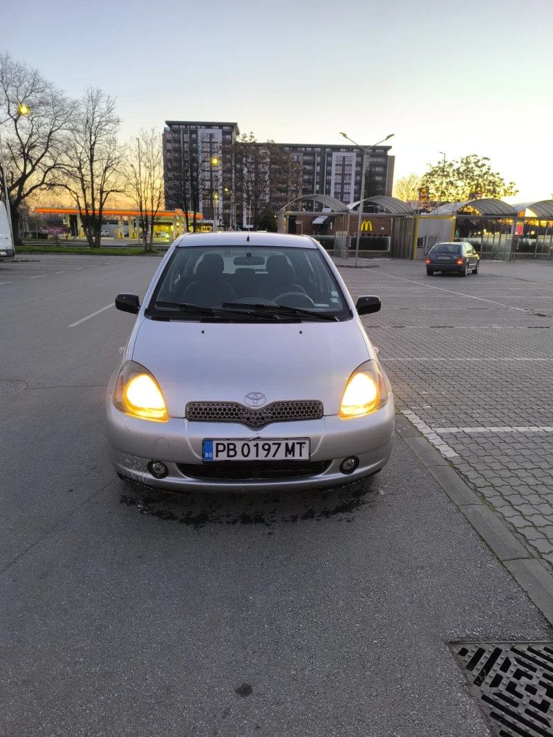 Toyota Yaris 1.3 vvt Бензин.Климатик , снимка 2 - Автомобили и джипове - 52927992