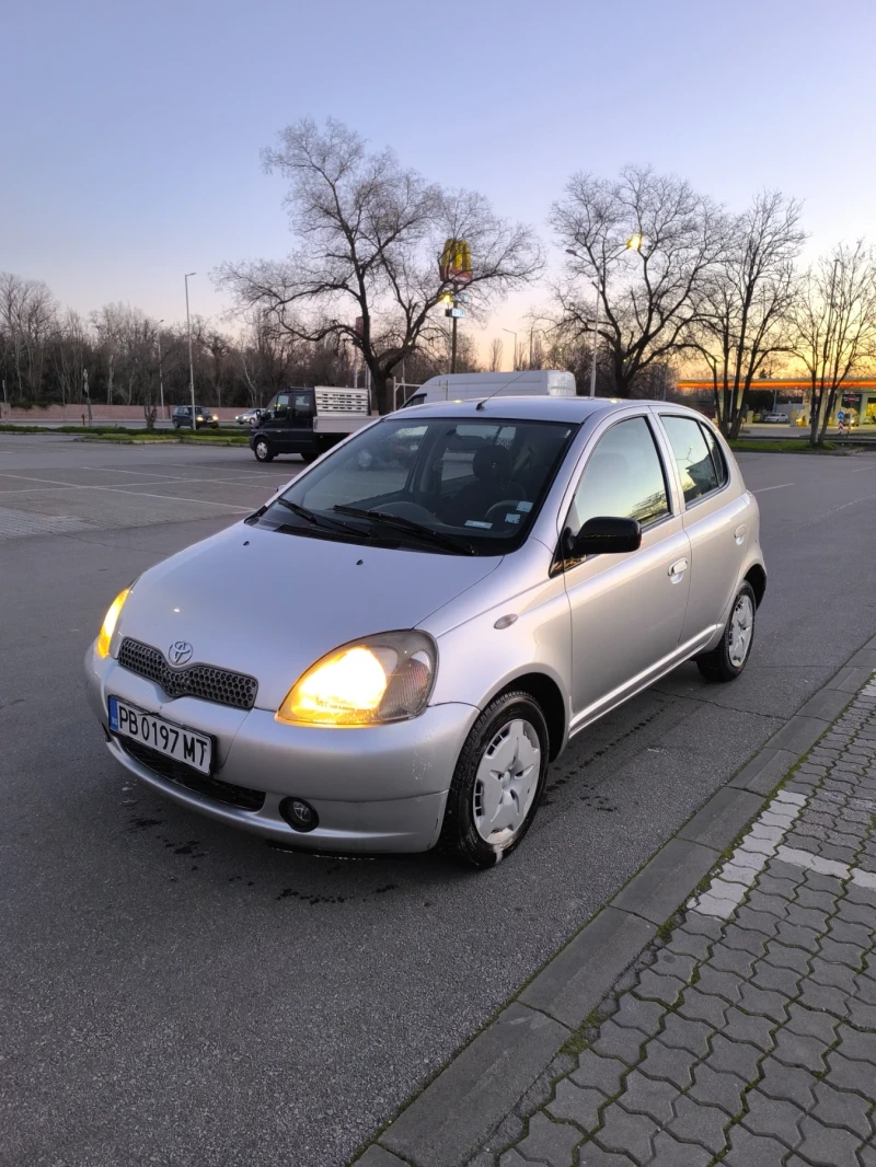 Toyota Yaris 1.3 vvt Бензин.Климатик , снимка 9 - Автомобили и джипове - 52927992