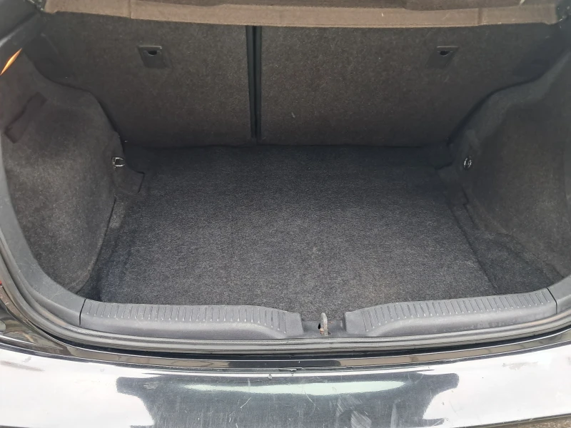 Toyota Auris 2.0 D4D, снимка 11 - Автомобили и джипове - 53521044