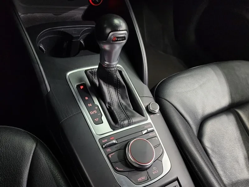 Audi A3 1.6 TDI, снимка 9 - Автомобили и джипове - 54125519