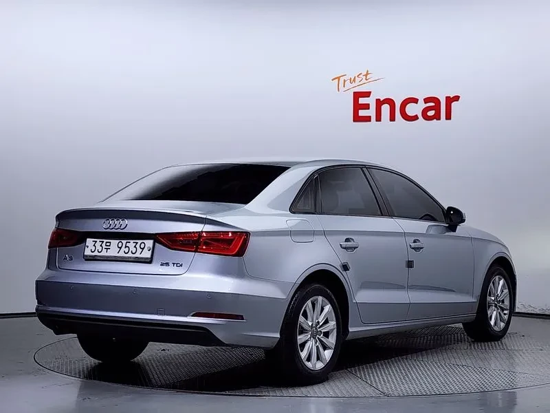 Audi A3 1.6 TDI, снимка 2 - Автомобили и джипове - 54125519