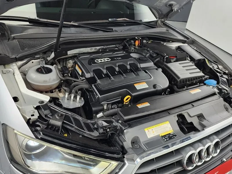 Audi A3 1.6 TDI, снимка 6 - Автомобили и джипове - 54125519