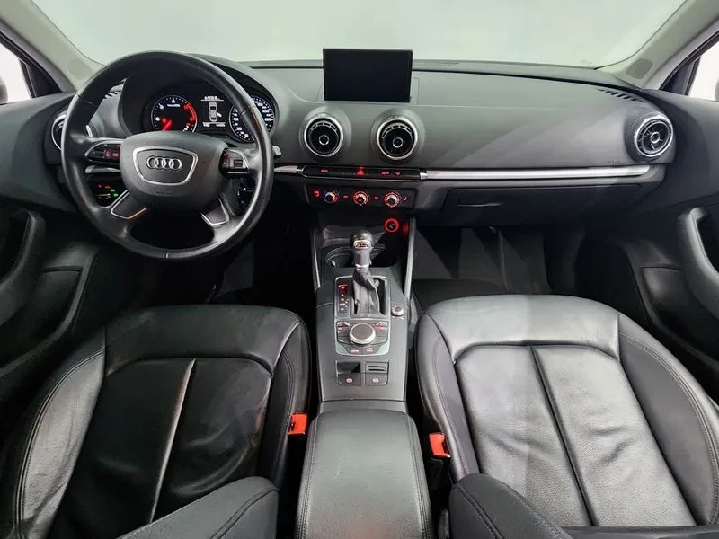 Audi A3 1.6 TDI, снимка 7 - Автомобили и джипове - 54125519