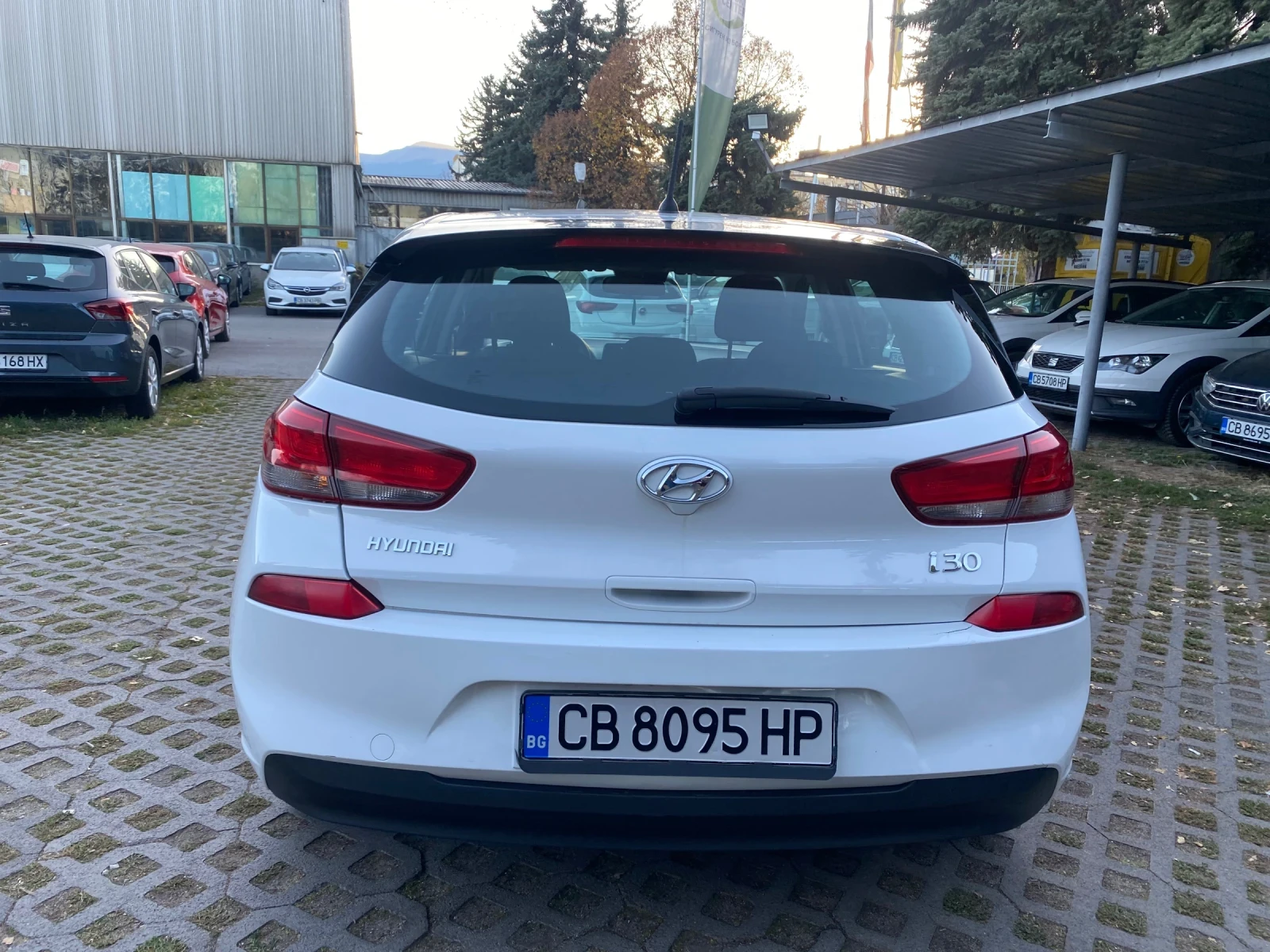 Hyundai I30 1.4i 100 k.c - изображение 5