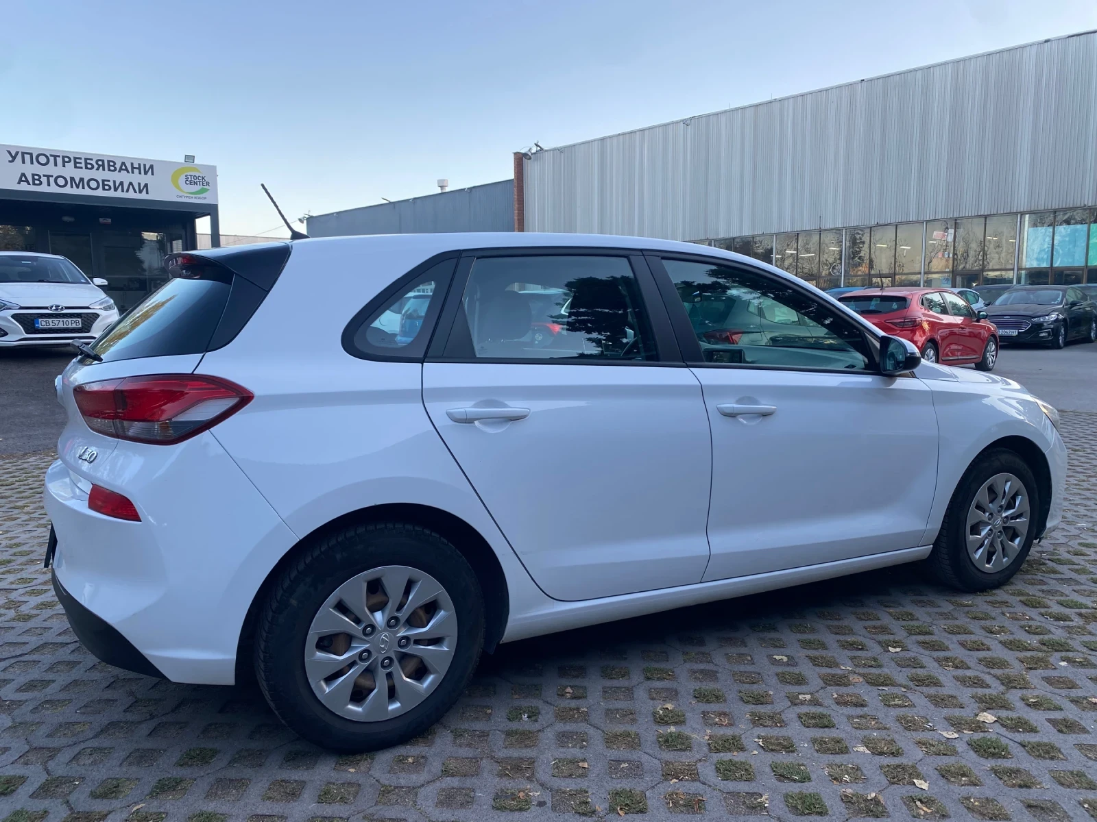 Hyundai I30 1.4i 100 k.c - изображение 4