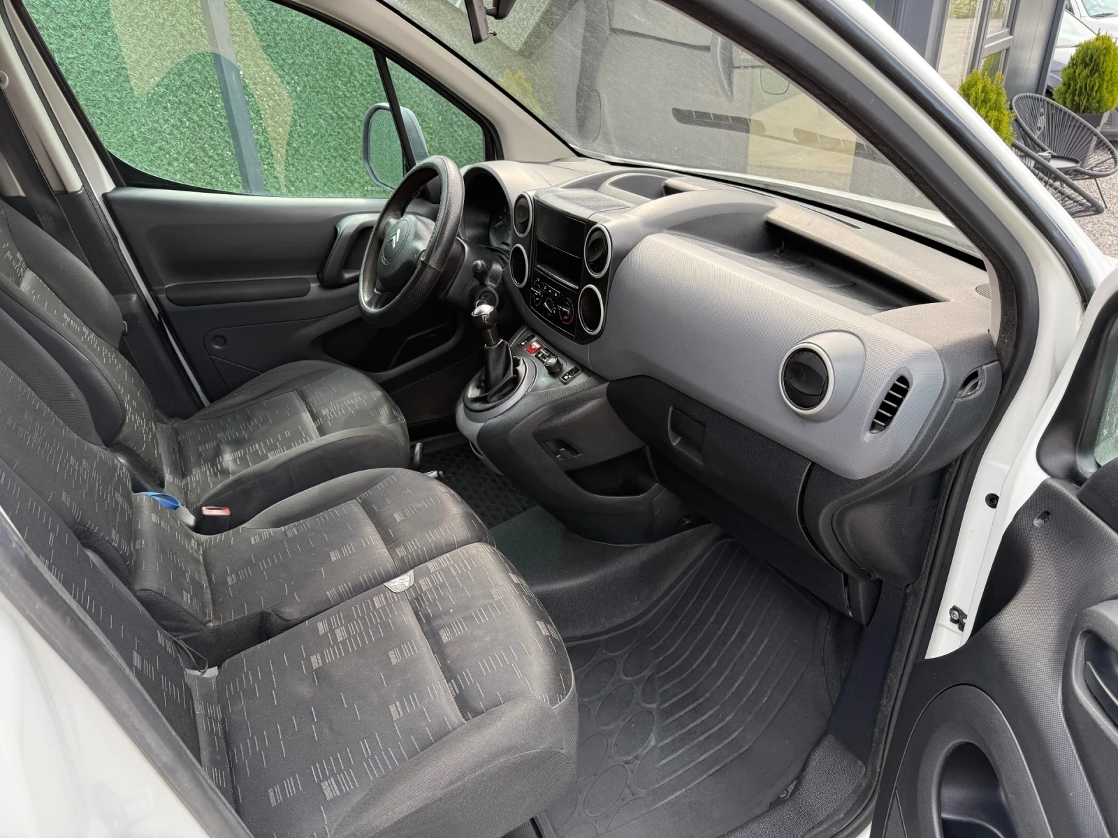 Citroen Berlingo 2+ 1/1.6hdi 90h.p ВНОС ИТАЛИЯ!!!  - изображение 9