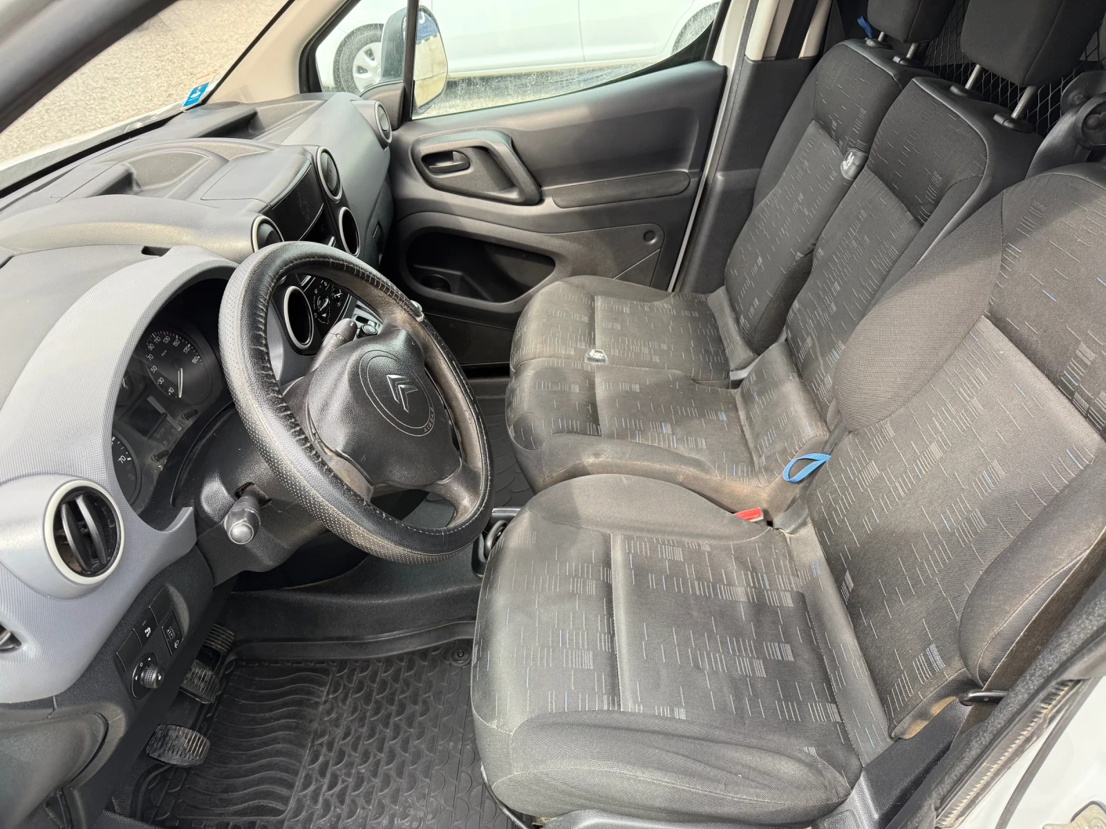 Citroen Berlingo 2+ 1/1.6hdi 90h.p ВНОС ИТАЛИЯ!!!  - изображение 8
