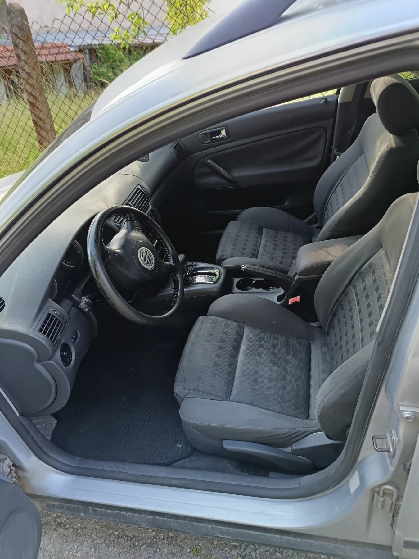 VW Passat 1.9 tdi автомат - изображение 6