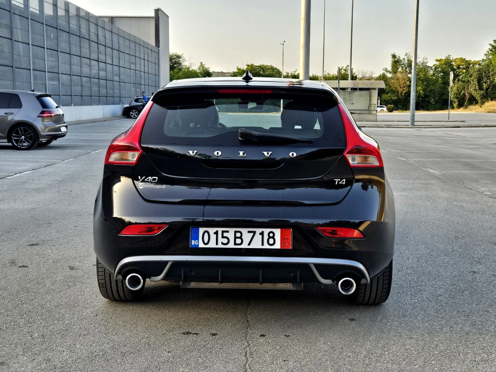 Volvo V40 R-DESIGN - изображение 5