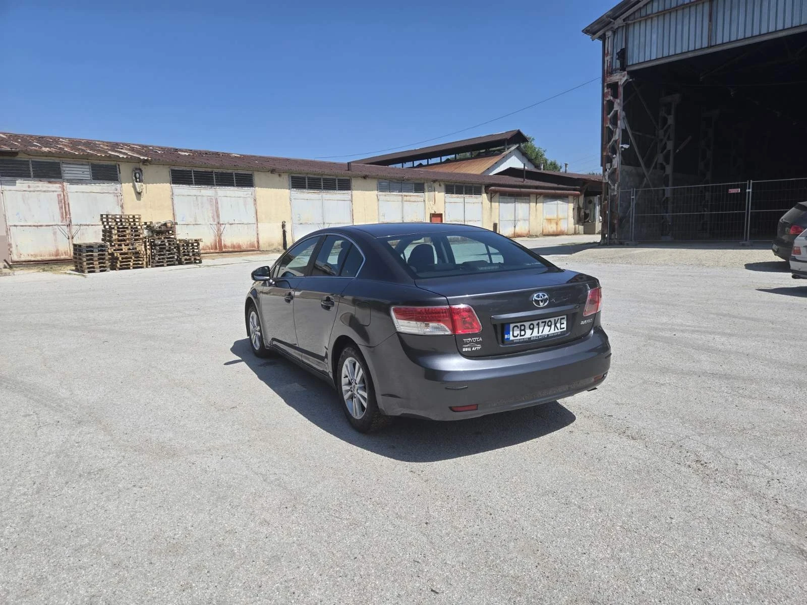 Toyota Avensis  - изображение 7