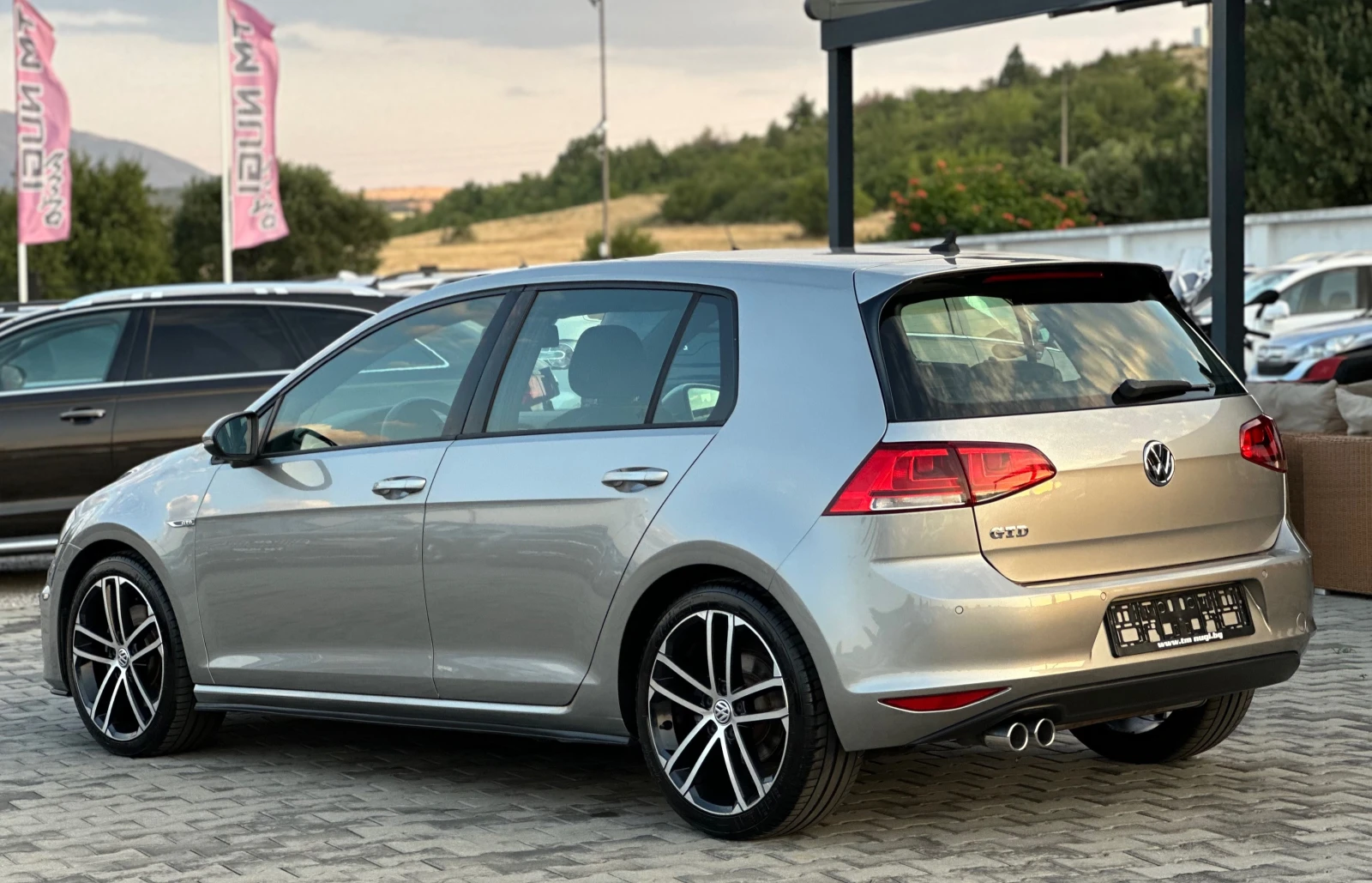 VW Golf 2.0GTD* 184kc* AVTOMATIK* NAVI* TOP*  - изображение 4