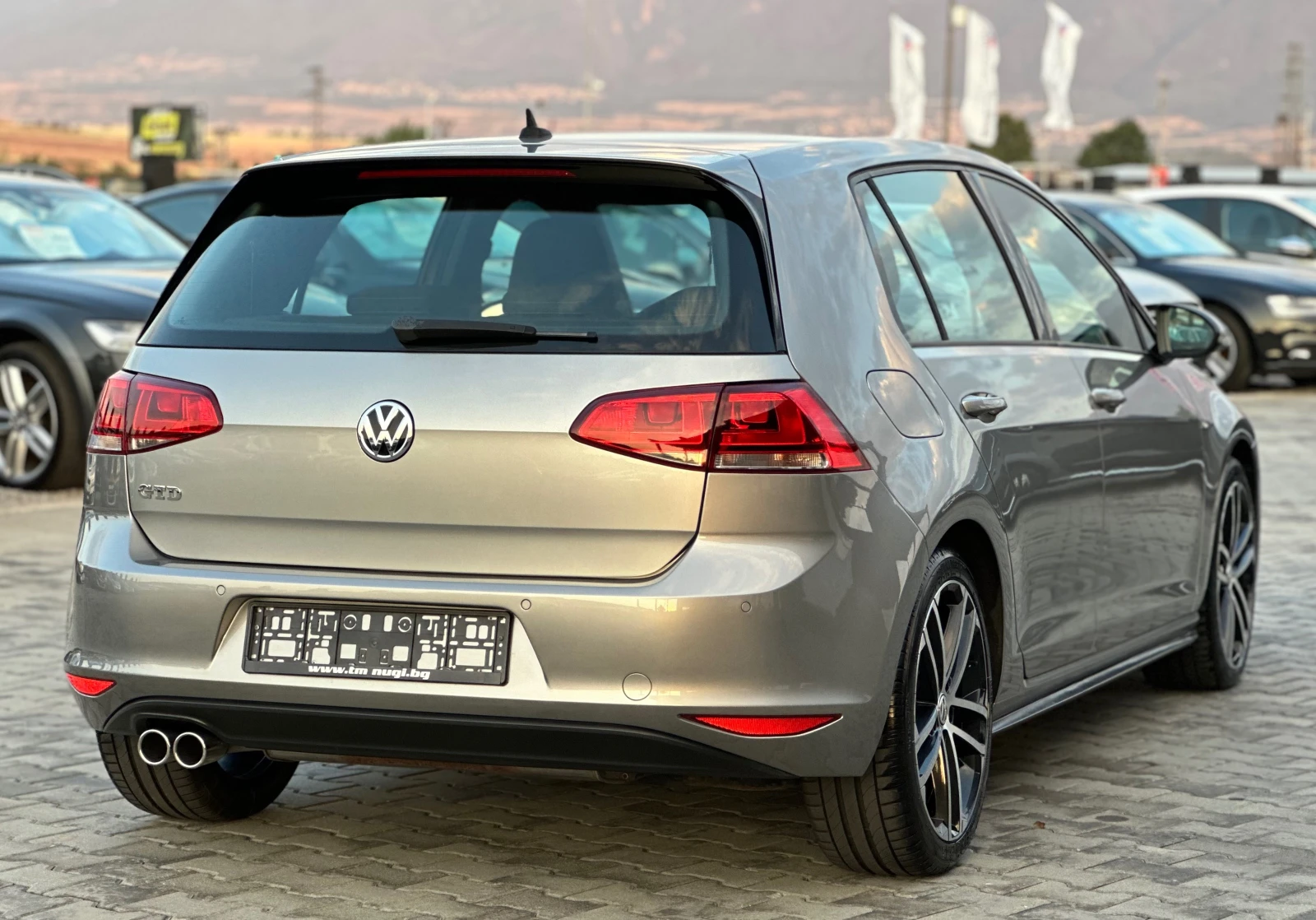 VW Golf 2.0GTD* 184kc* AVTOMATIK* NAVI* TOP*  - изображение 6