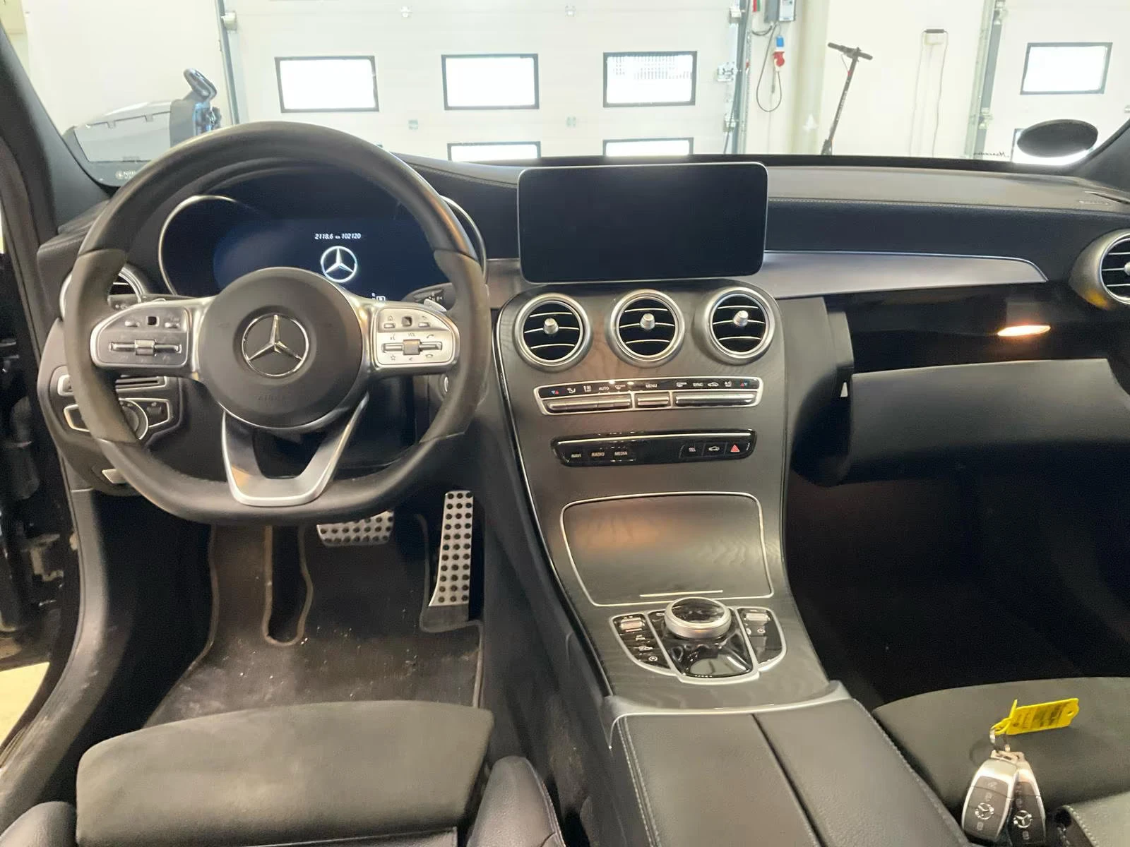 Mercedes-Benz C 220 AMG/194HP/NIGHT-EDITION/CARPLAY/DIGITAL/LED/849f - изображение 7