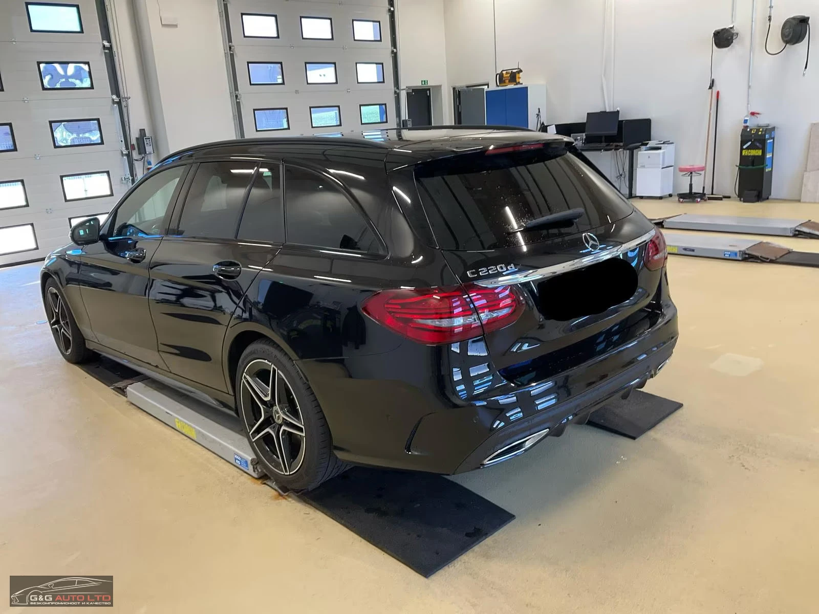 Mercedes-Benz C 220 AMG/194HP/NIGHT-EDITION/CARPLAY/DIGITAL/LED/849f - изображение 2
