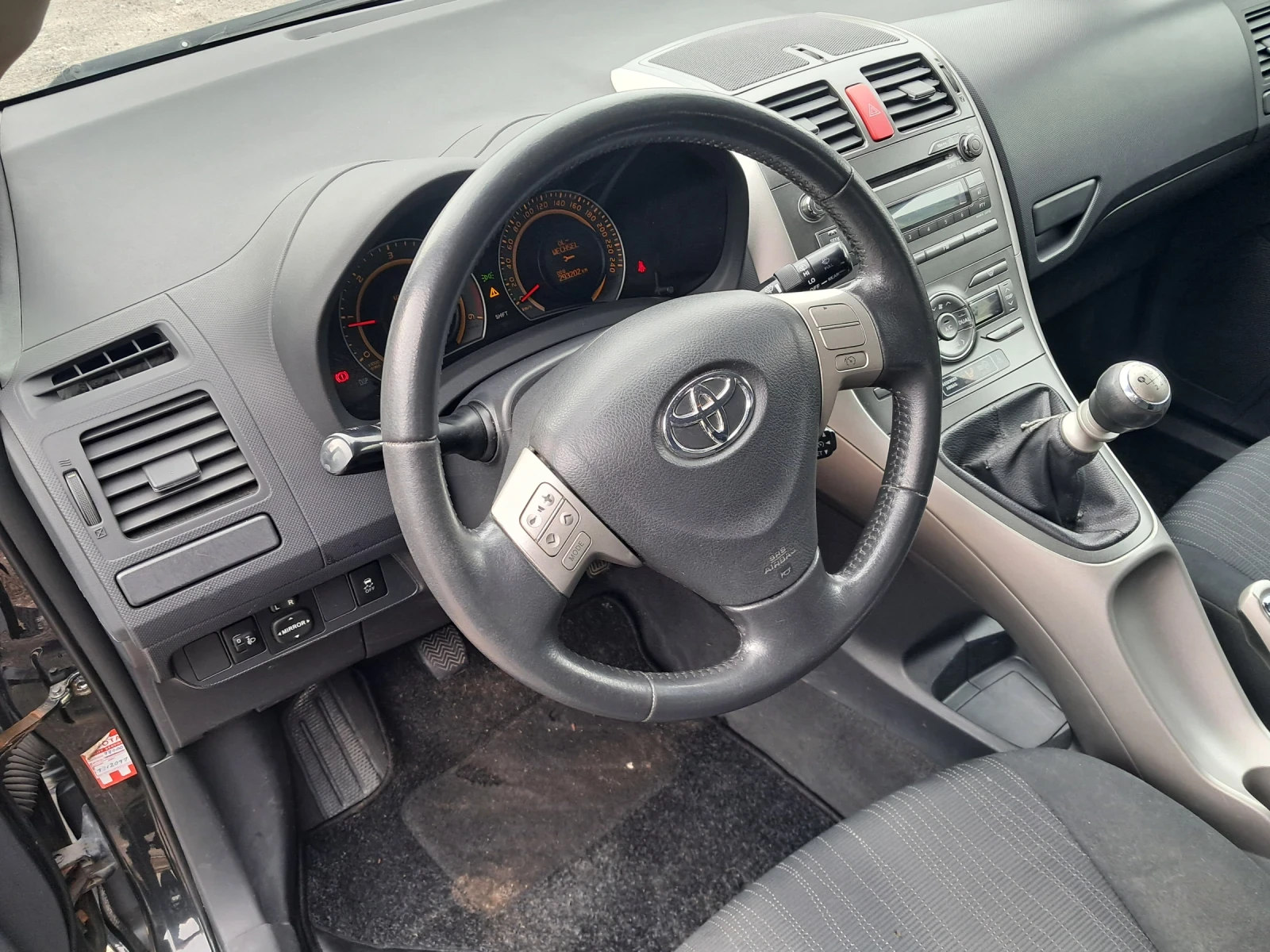 Toyota Auris 2.0 D4D - изображение 6