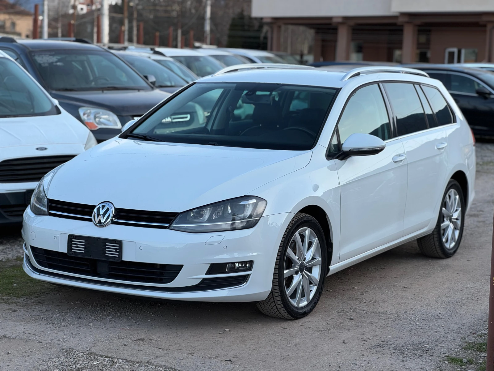 VW Golf 2.0TDI * DSG * NAVI * LED * XENON, снимка 4 - Автомобили и джипове - 53833431
