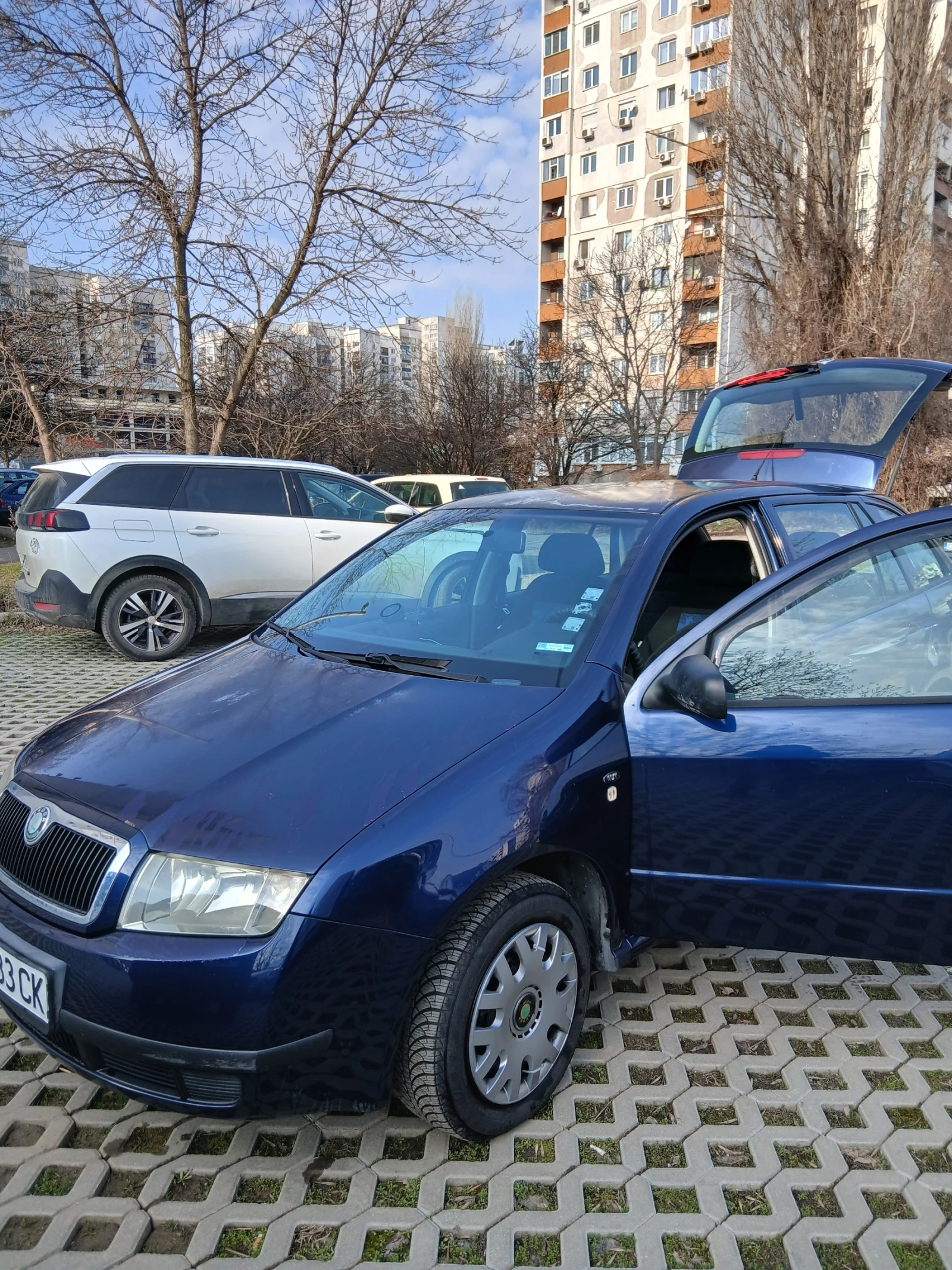 Skoda Fabia, снимка 2 - Автомобили и джипове - 54086006