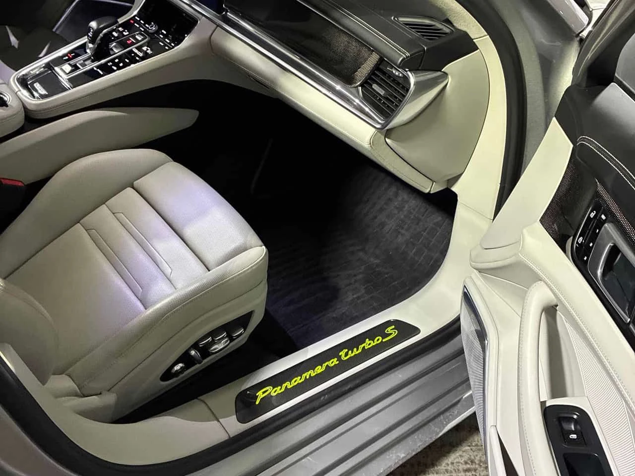 Porsche Panamera * Turbo S E Hybrid * BURMESTER * 360 * ХЕД ЪП, снимка 15 - Автомобили и джипове - 54295127