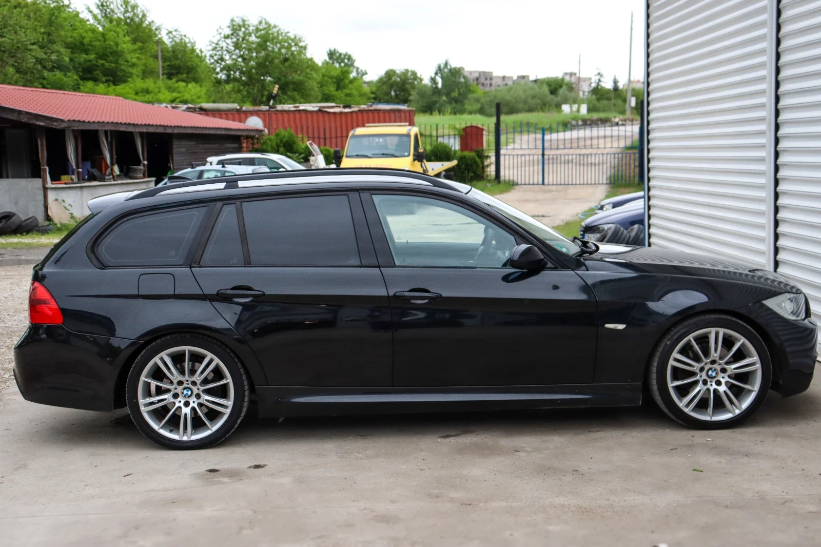 BMW 320 dM-Pack Navi, снимка 6 - Автомобили и джипове - 54388309