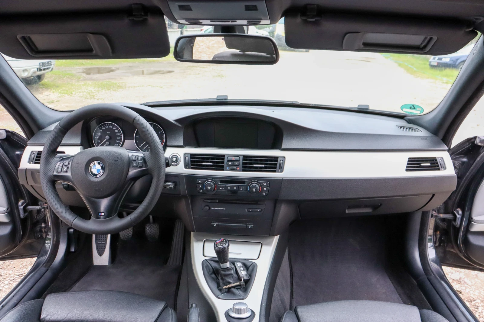 BMW 320 dM-Pack Navi, снимка 10 - Автомобили и джипове - 54388309