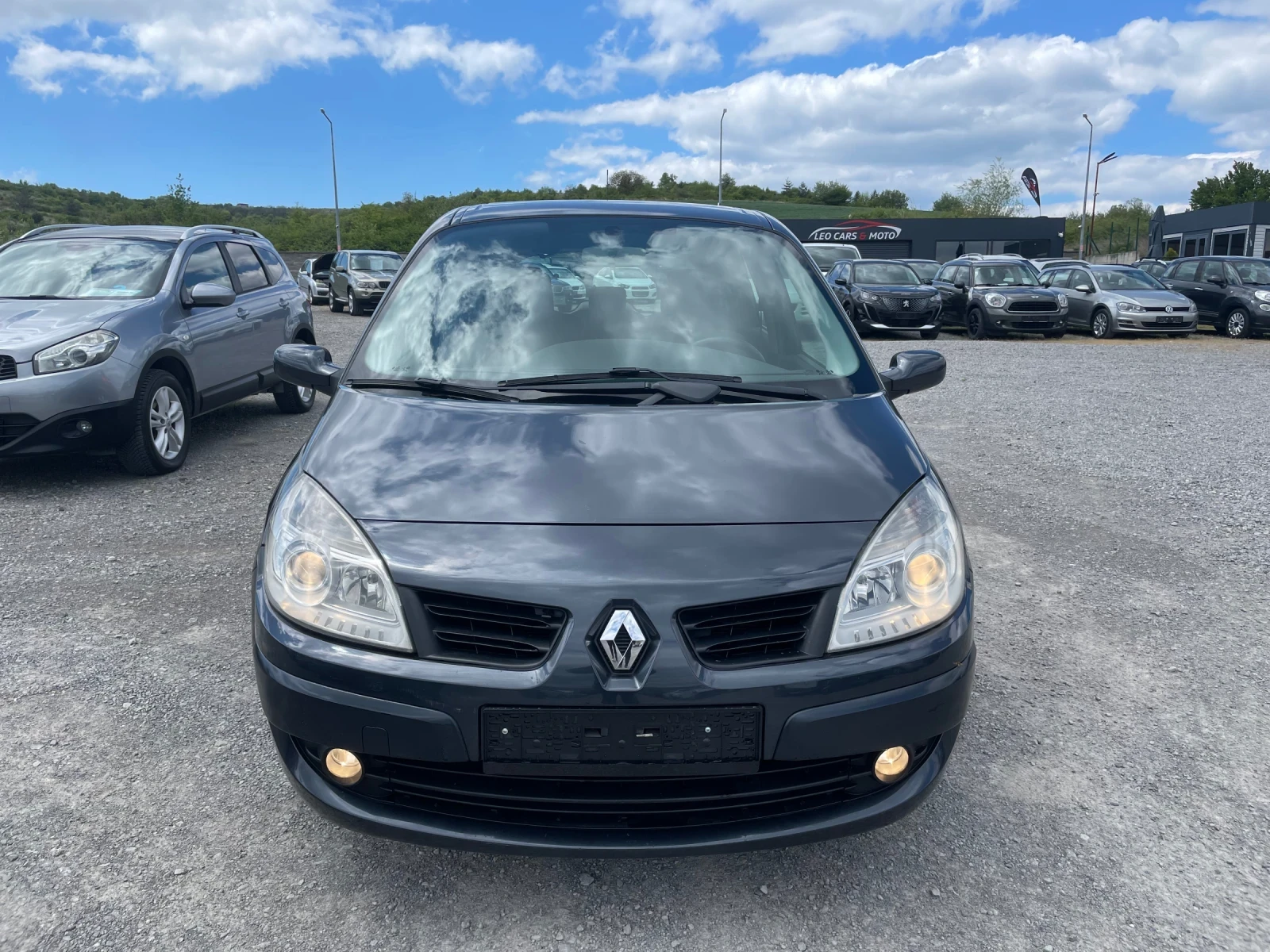Renault Scenic 1.6i, снимка 2 - Автомобили и джипове - 54396919