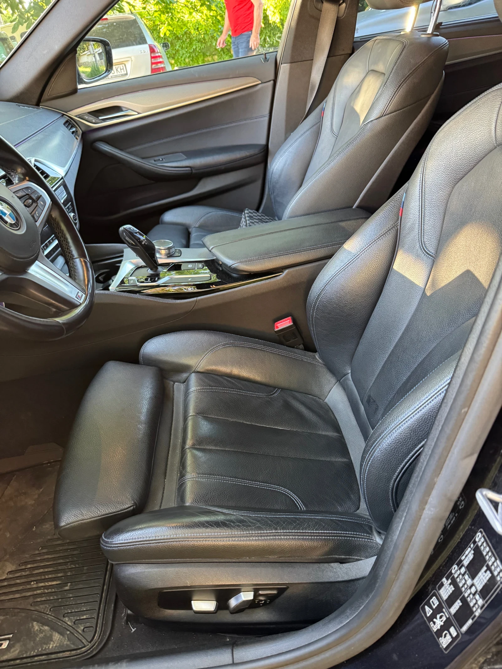 BMW 530 530d xDrive, снимка 12 - Автомобили и джипове - 54610564