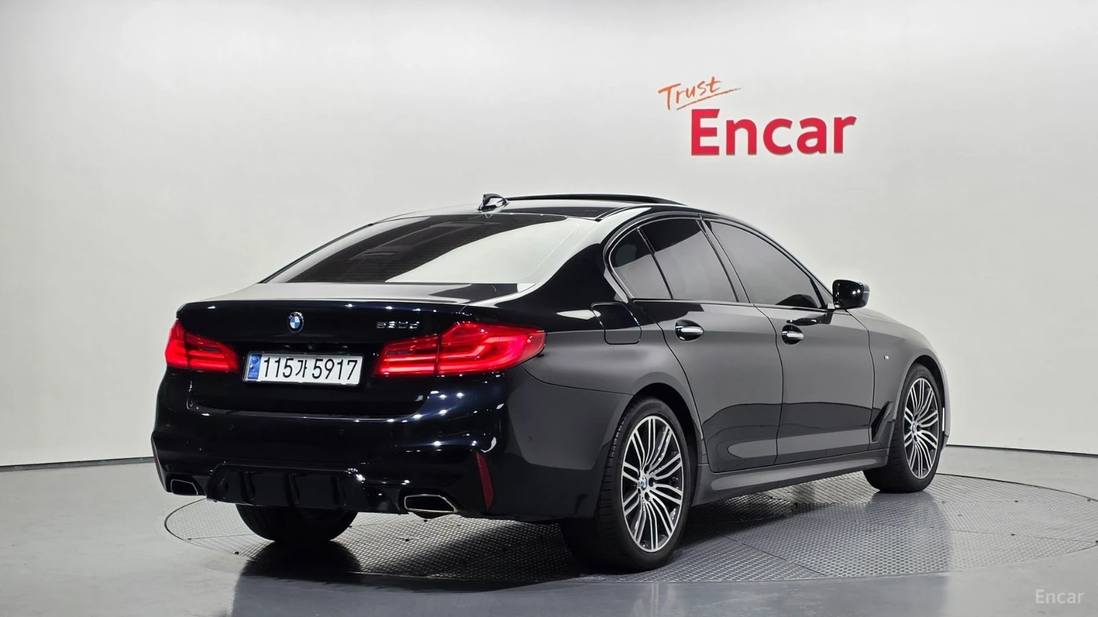 BMW 530 М* ОБДУХВАНЕ* ПОДГРЕВ* 360 КАМЕРА* HEADUP, снимка 3 - Автомобили и джипове - 55478103