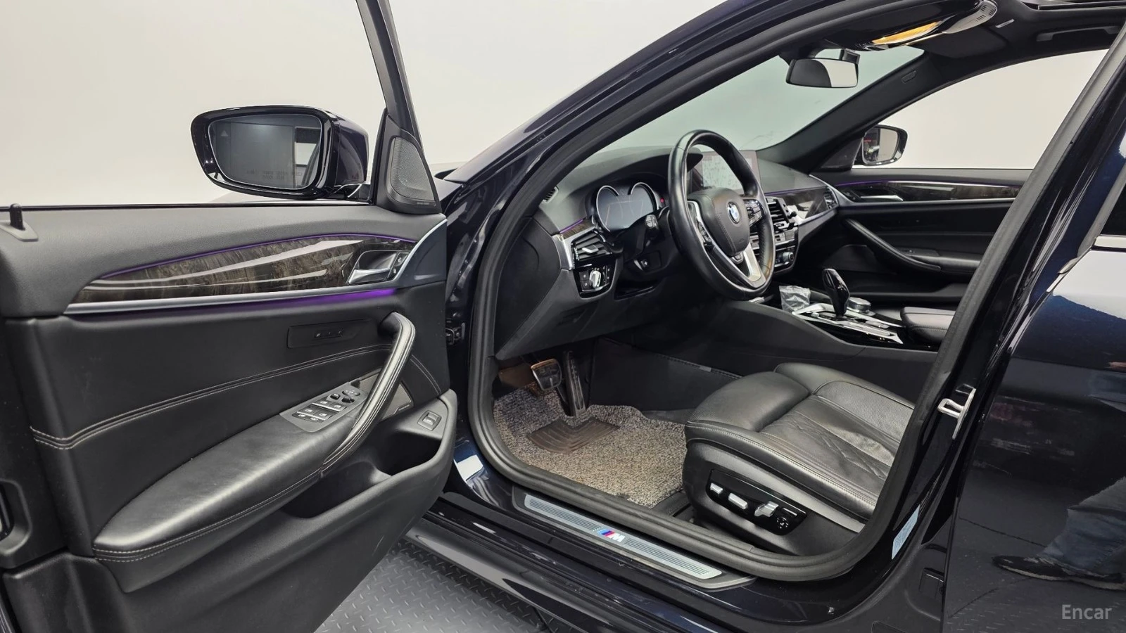 BMW 530 М* ОБДУХВАНЕ* ПОДГРЕВ* 360 КАМЕРА* HEADUP, снимка 10 - Автомобили и джипове - 55478103