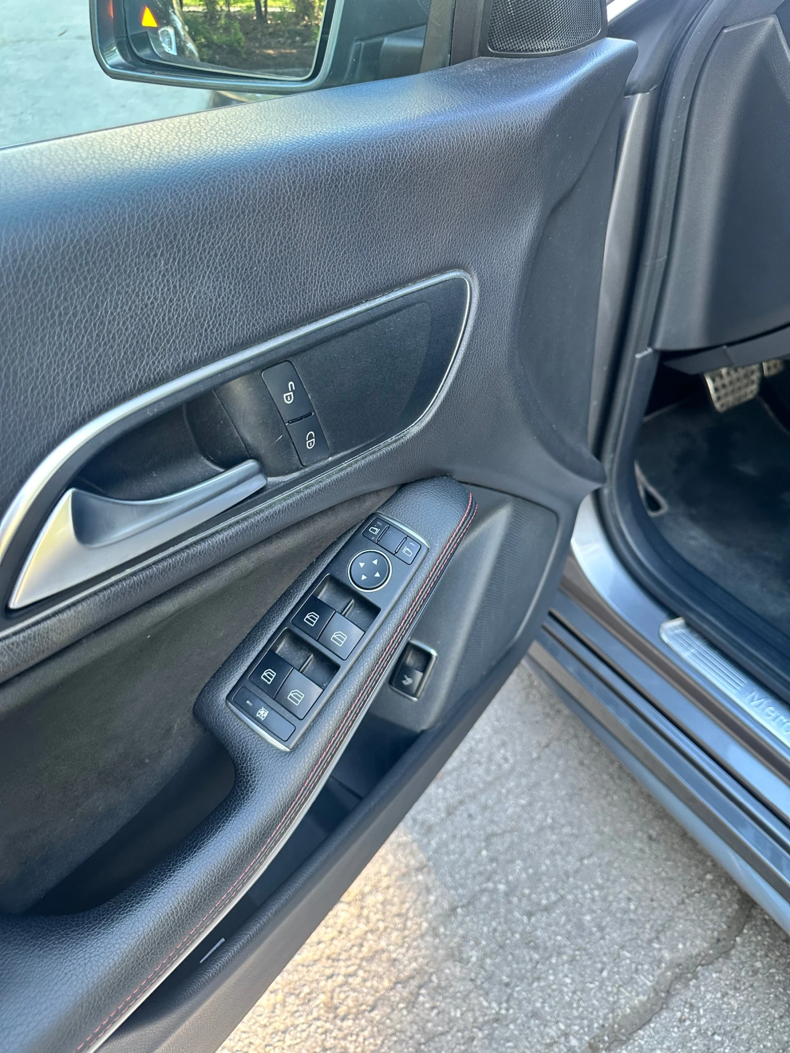 Mercedes-Benz CLA 180, снимка 13 - Автомобили и джипове - 55658459